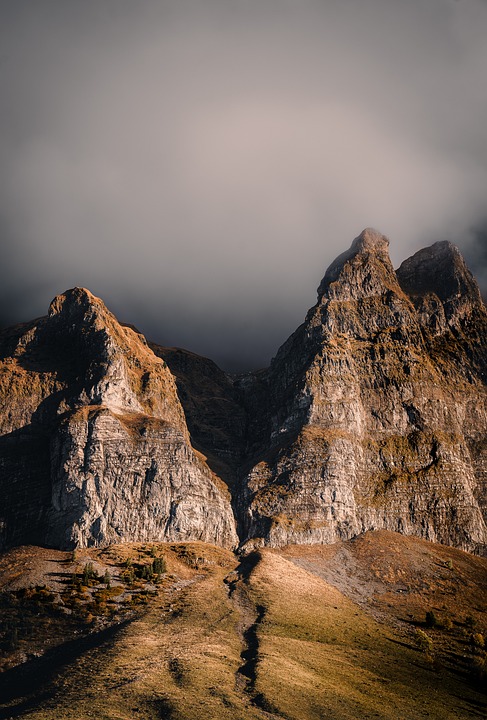 Witnessing the Magnificent Sunsets of Rekshino Landscape